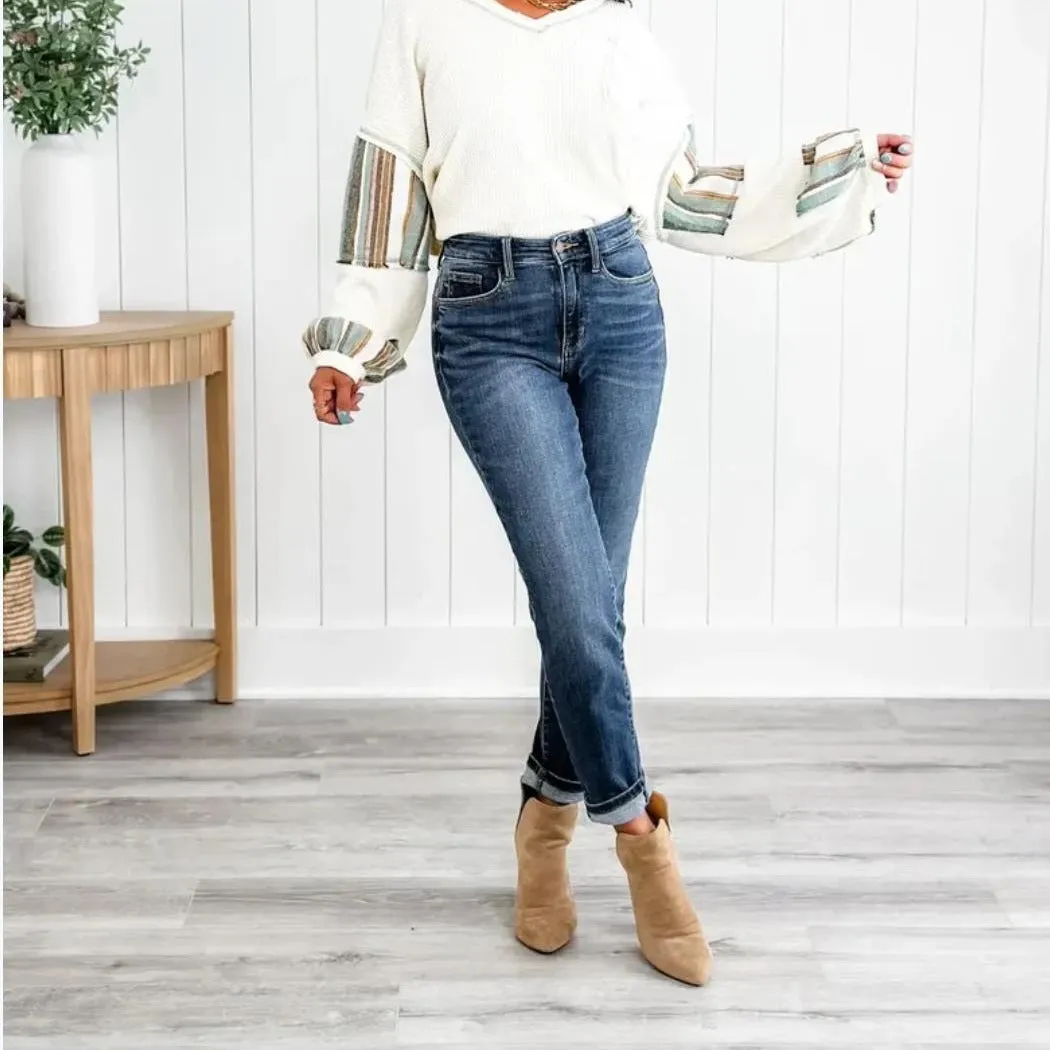 Fashionable jeans with slim fit, legs and high waist