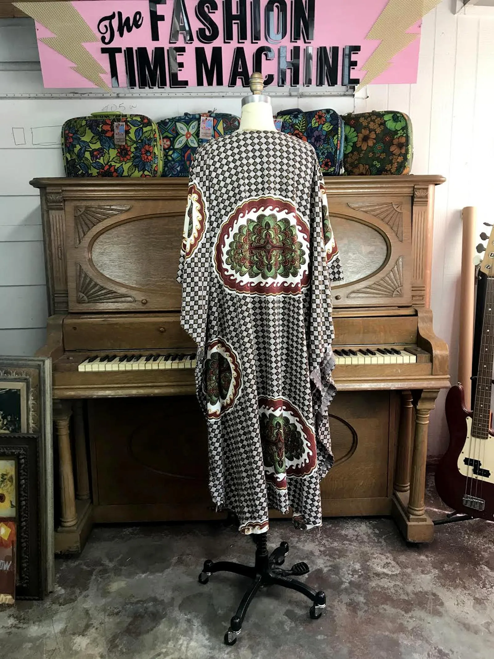 Vintage 70s | Caftan Kaftan Muumuu Boho Hippie Ethnic Festival Dress | Free Size