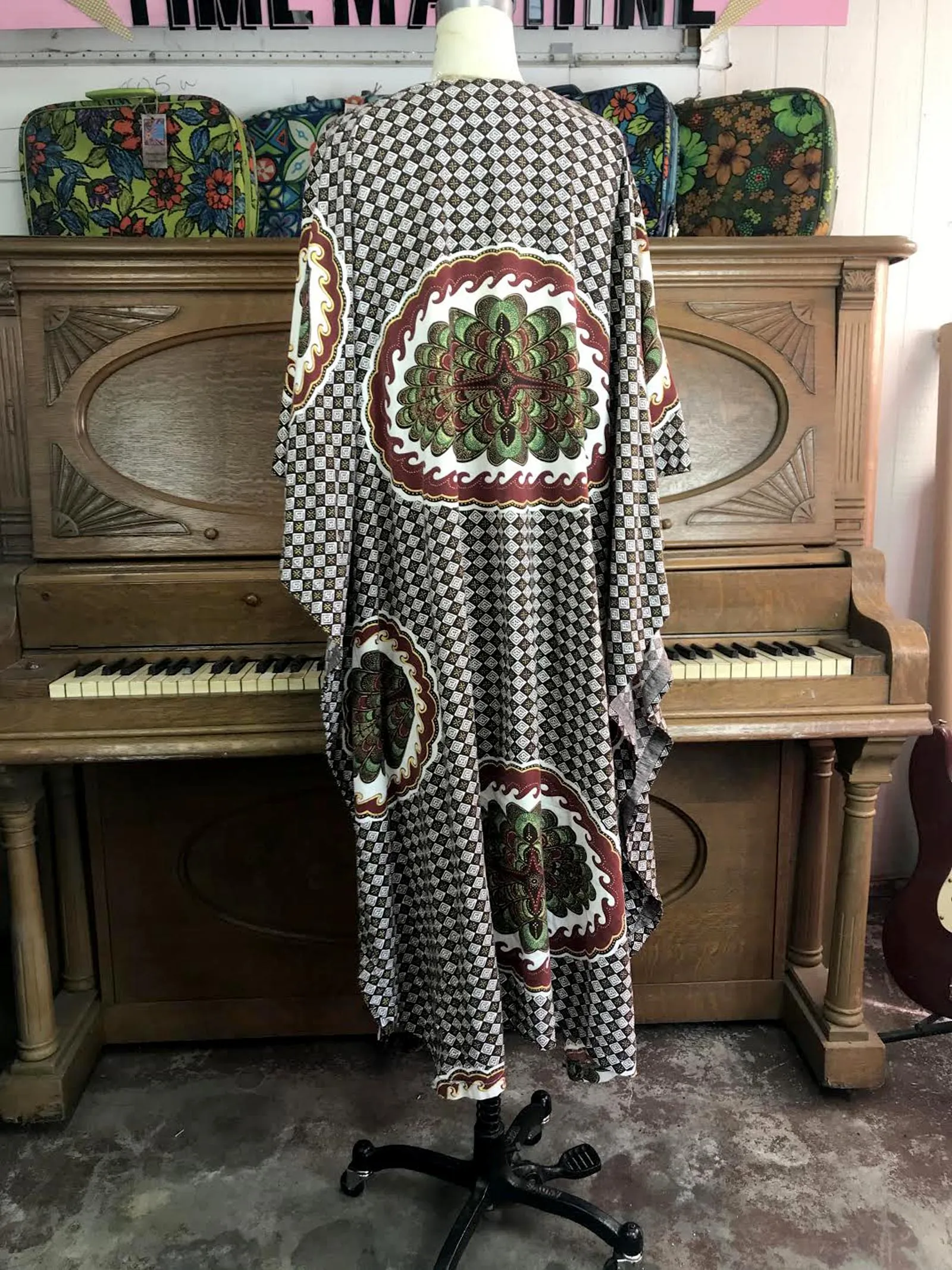 Vintage 70s | Caftan Kaftan Muumuu Boho Hippie Ethnic Festival Dress | Free Size